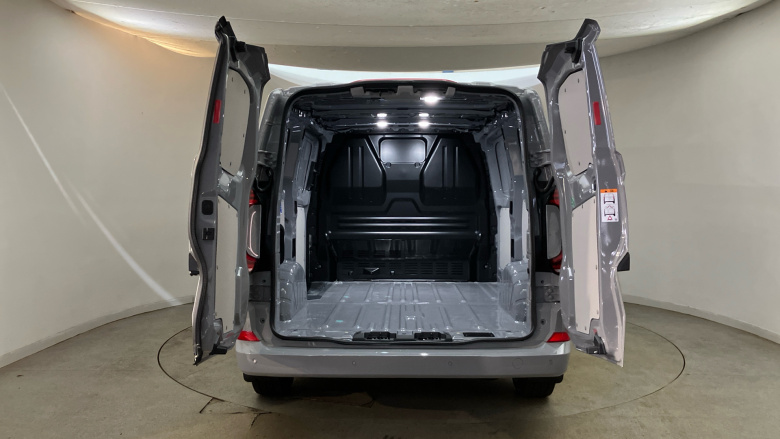 Volkswagen Transporter T32 Swb Electric 160kW 65kWh Commerce Pro Van Auto